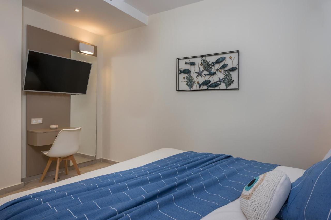Kolymbari Sea Front Cozy Apartments Ngoại thất bức ảnh