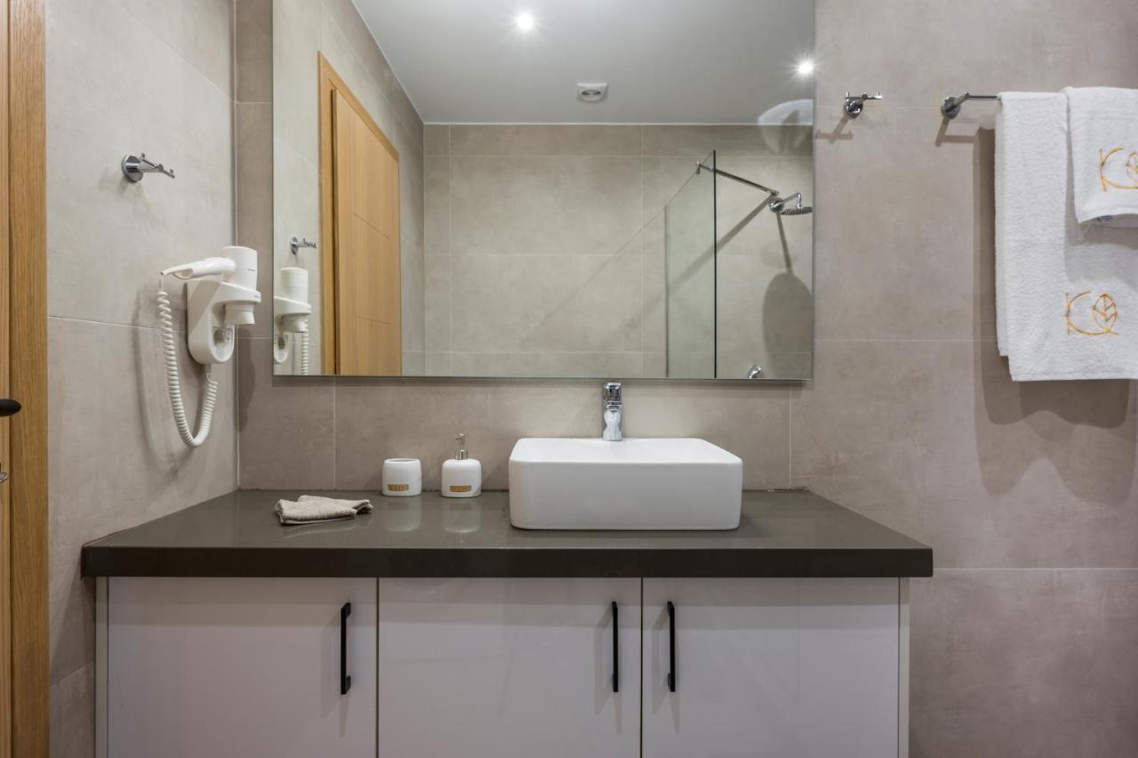 Kolymbari Sea Front Cozy Apartments Ngoại thất bức ảnh
