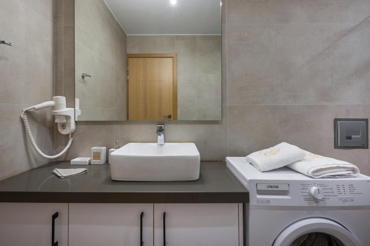 Kolymbari Sea Front Cozy Apartments Ngoại thất bức ảnh