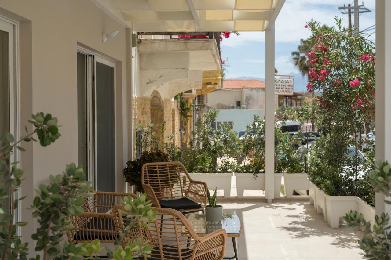 Kolymbari Sea Front Cozy Apartments Ngoại thất bức ảnh